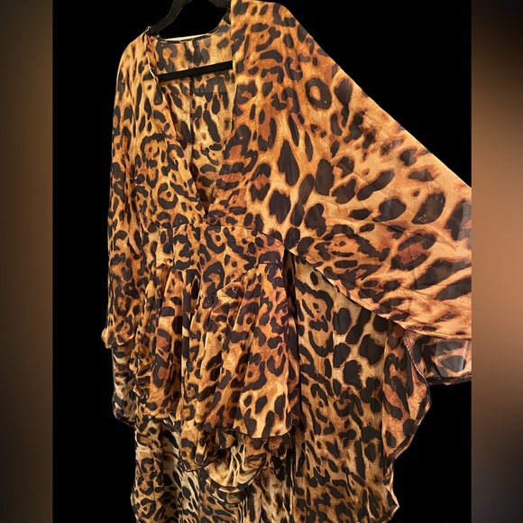 Ruffle Cape Leopard Playsuit - Picture 12 of 13